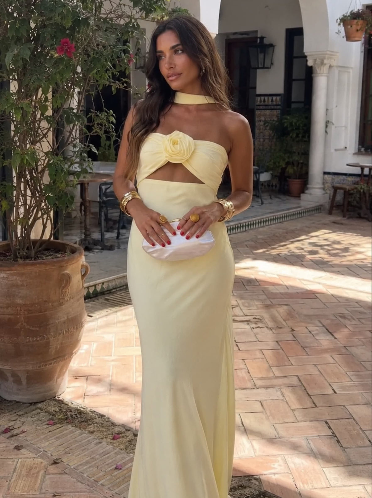 Gardenia | Vestido Maxi Halter con Flor