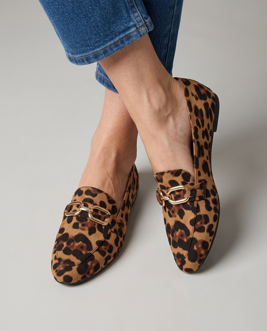 Mocasines de Leopardo con Acabado Ante y Herraje