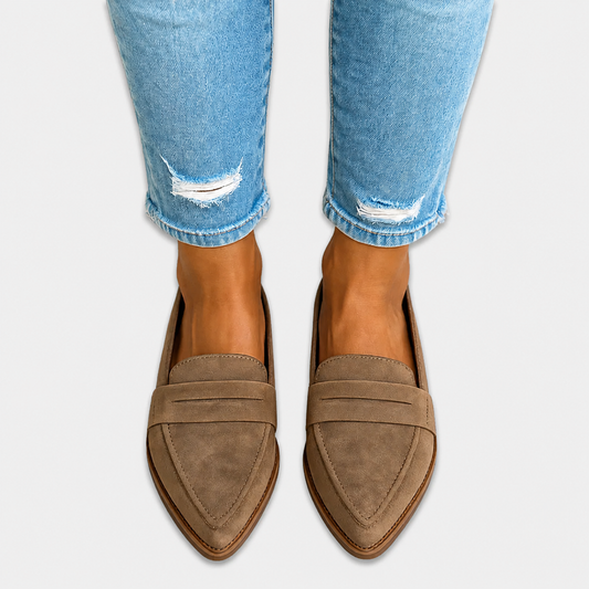 Mocasines de Punta Fina en Acabado Mate